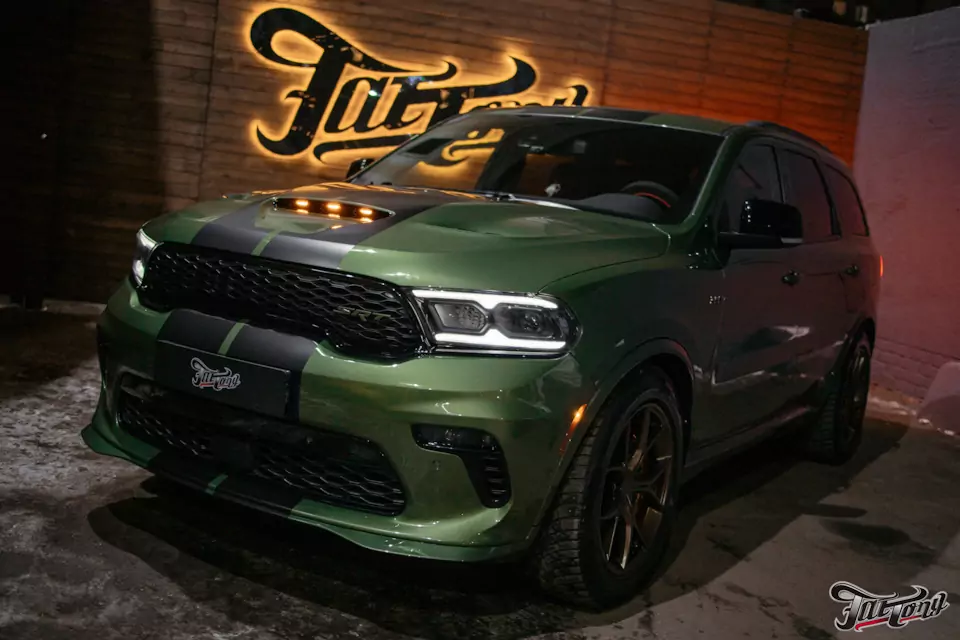 Разработали крепления и установили маркерные огни от RAM TRX на Dodge Durango SRT!